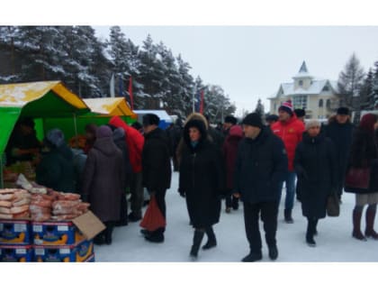 Предновогодняя оптово-розничная ярмарка «Кулундинская» в очередной раз порадовала участников и гостей удачными покупками товаров из Карасука