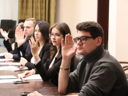 В Новосибирской области молодежь штурмует парламент