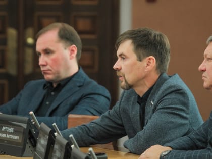 В Новосибирске инициируют отстранение депутата горсовета Ростислава Антонова
