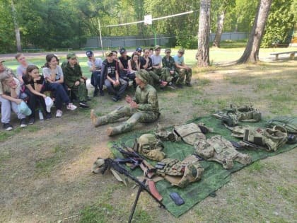 При поддержке «Единой России» в Новосибирске проходит профильная смена для школьников