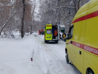 Новосибирцы спасли ребёнка при пожаре
