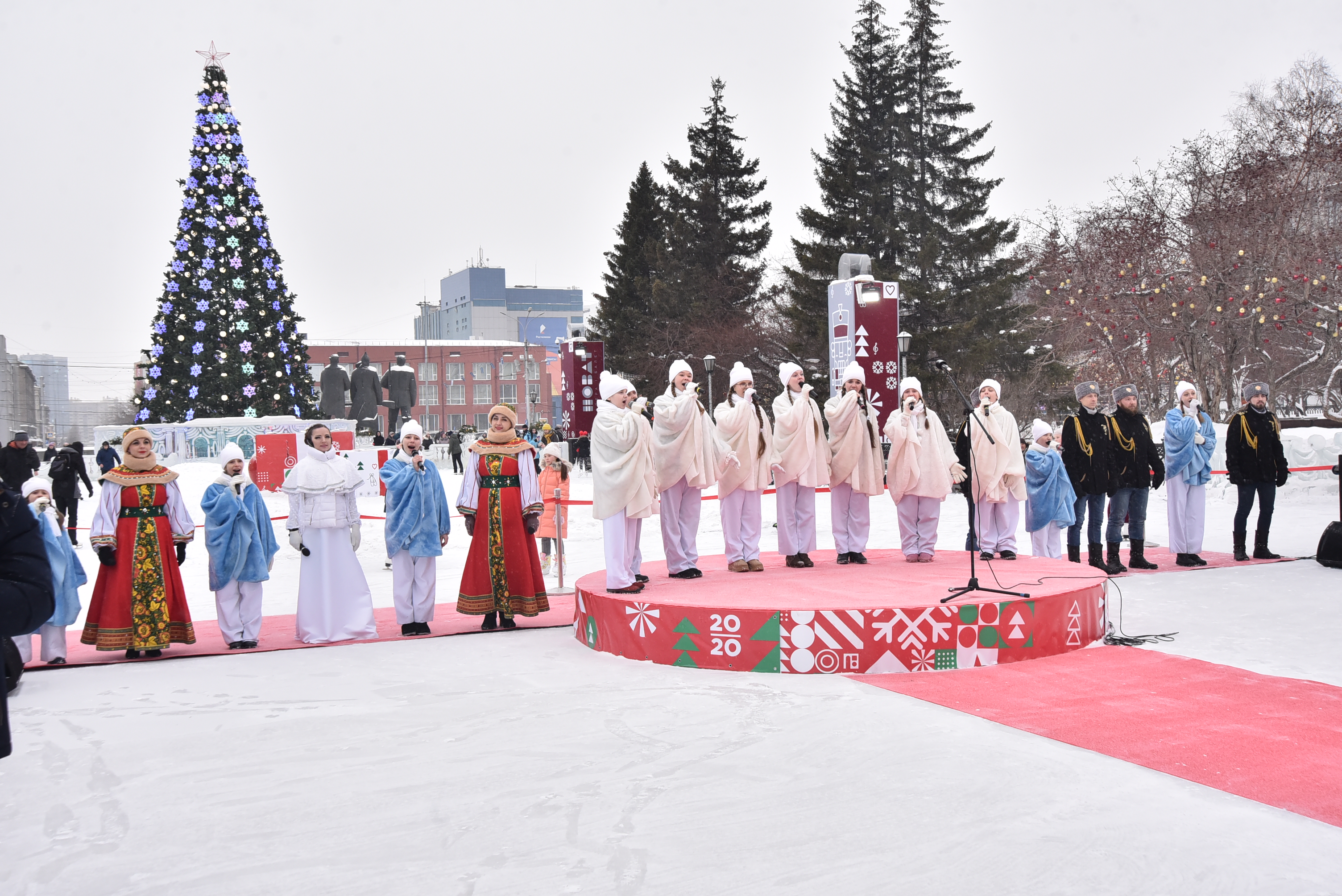 Новогодние праздники в новосибирске. Елка в Новосибирске 2020. Новый год (праздник) Новосибирск. Новогоднее гуляние Новосибирск. Рождество в Новосибирске 2020.