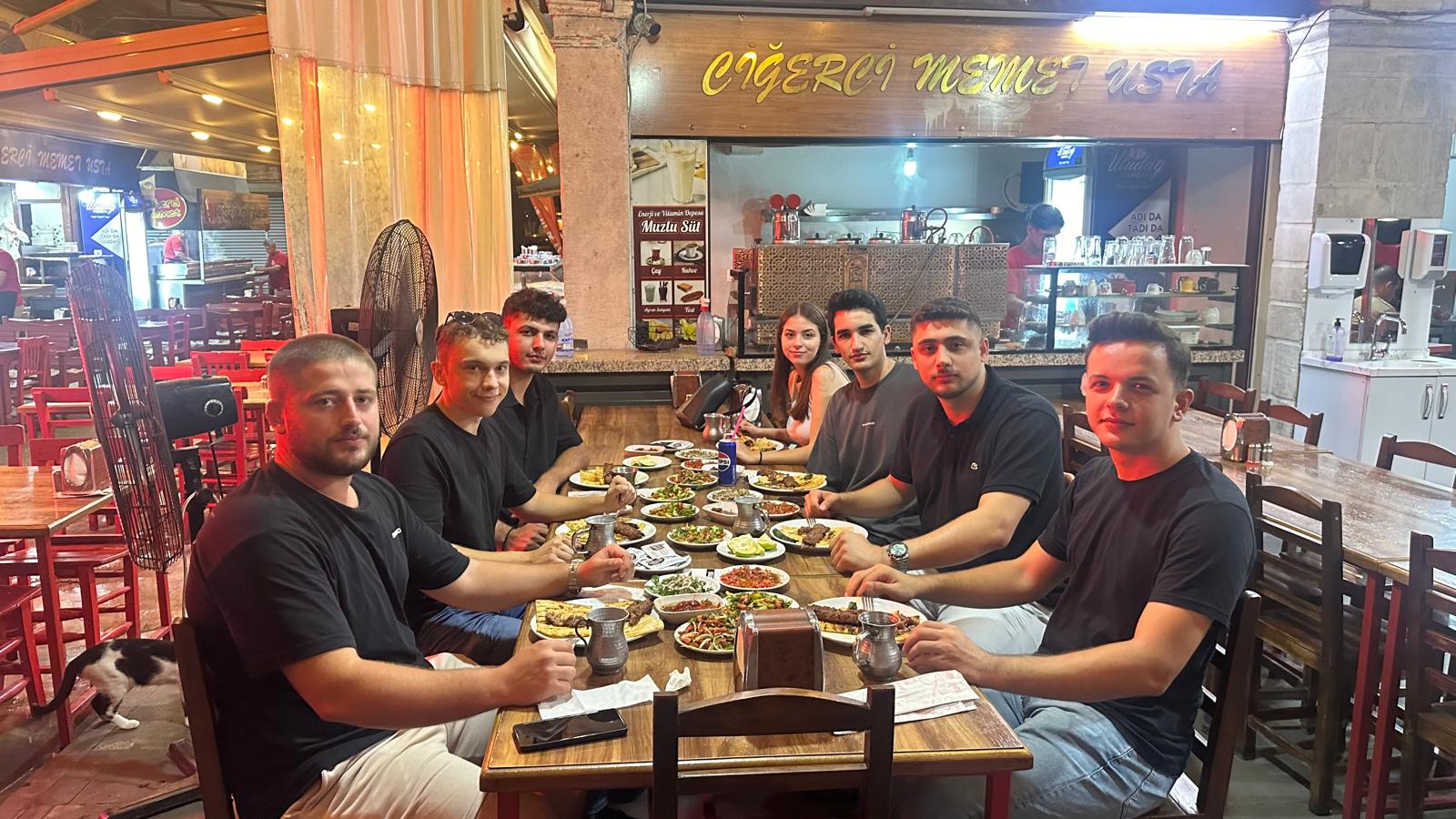 ADANA KEBAP AMA KOVAK USULU