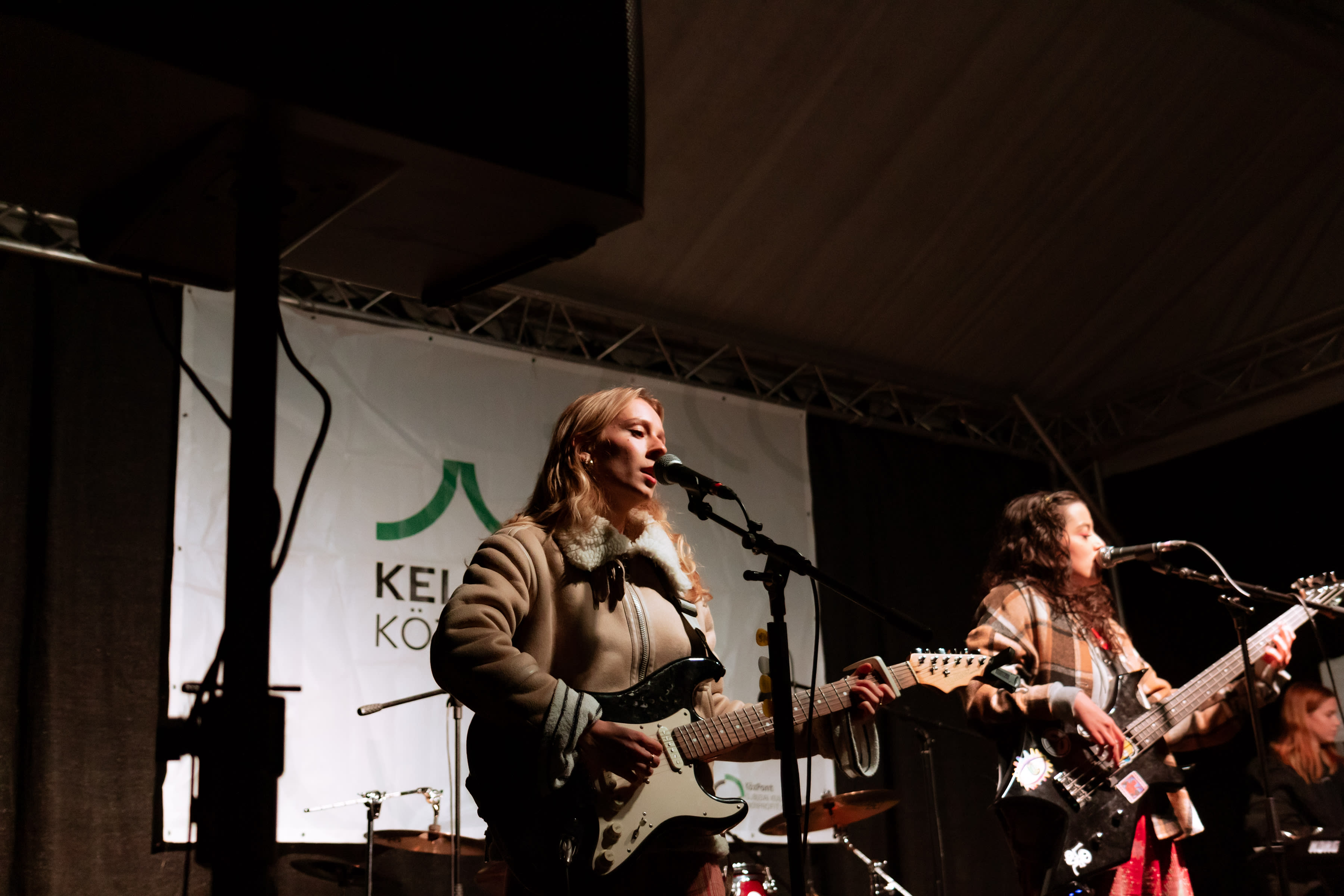 Hipnózia koncert a kelenvölgyi közösségi háznál