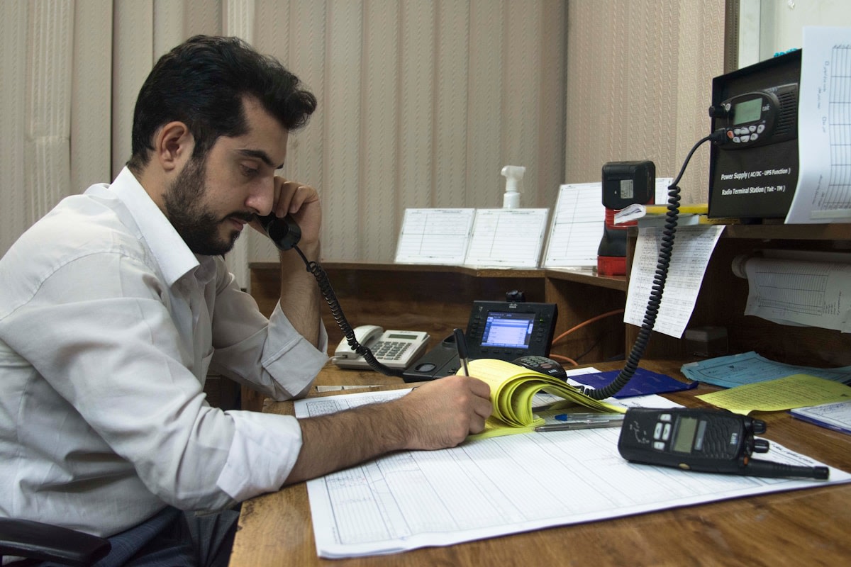 Customer waiting by phone with no response
