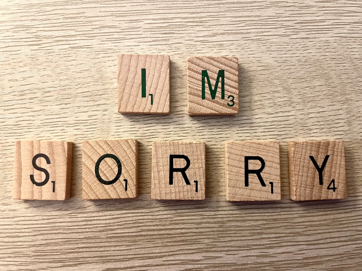 Customer receiving a timely and relevant AI follow-up message from a service business