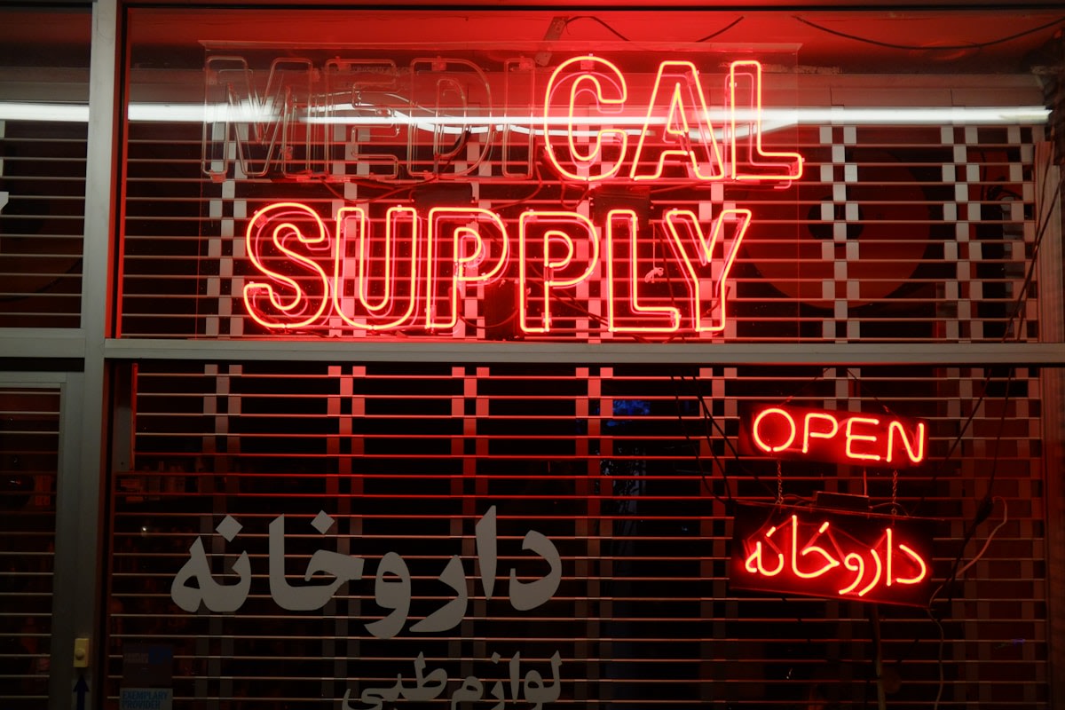 Service business customer receiving an AI response to a late-night enquiry