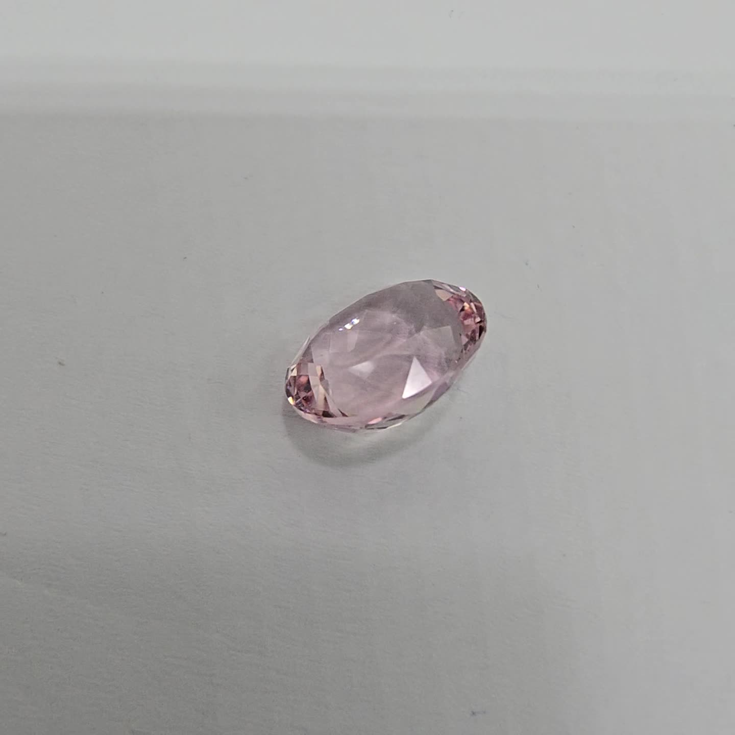 Anteprima video Morganite Ovale 12,10 x 10,10 mm - 5,07 ct