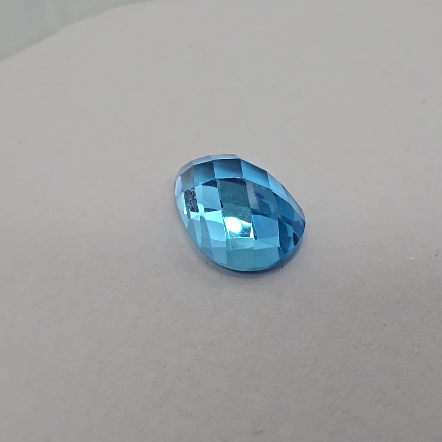 Anteprima video Topazio Azzurro  Taglio:  Goccia 10x15 mm - 8,60 ct