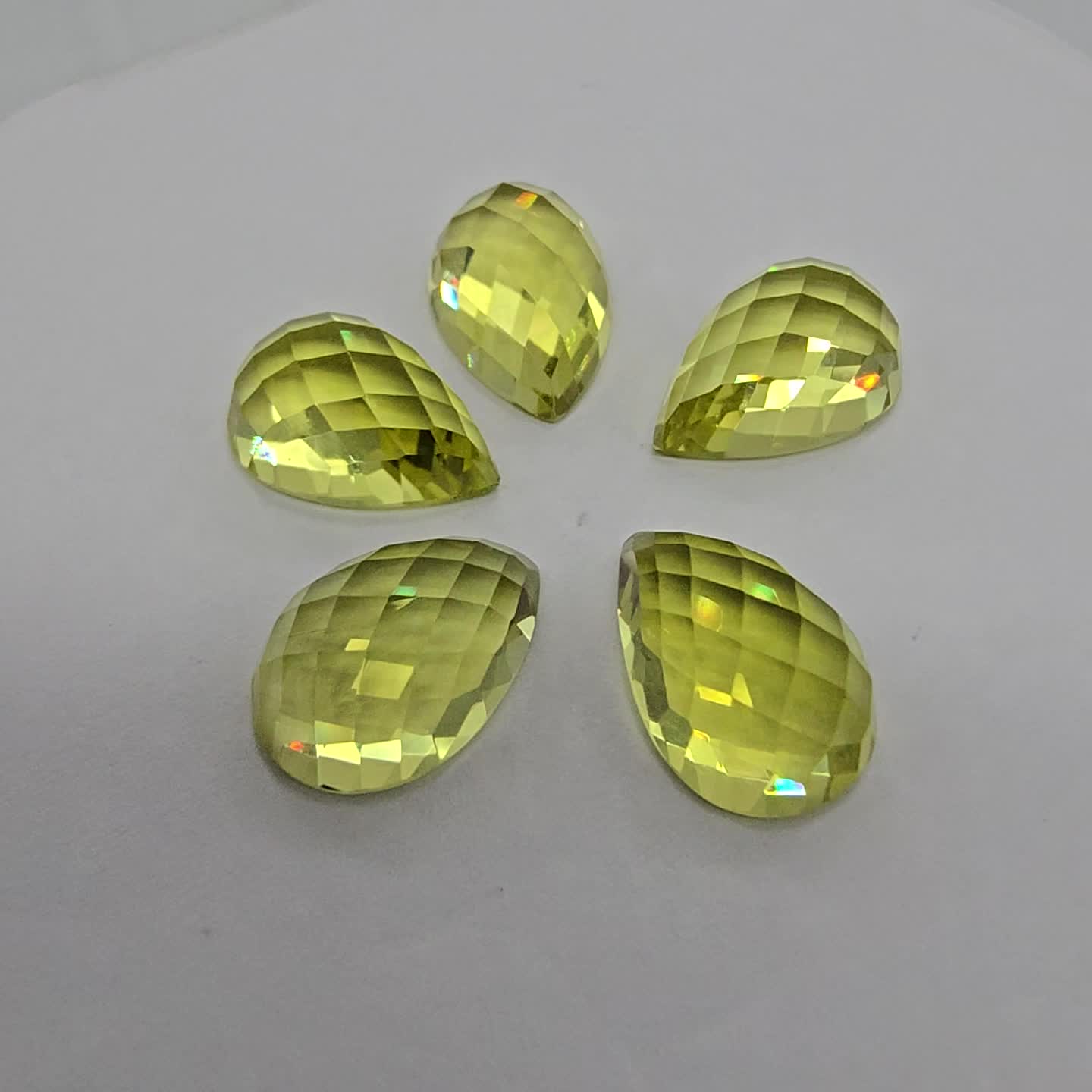 Anteprima video Lotto con 5 Quarzi Lemon Taglio:  Goccia 10x15 mm - 33,76 ct