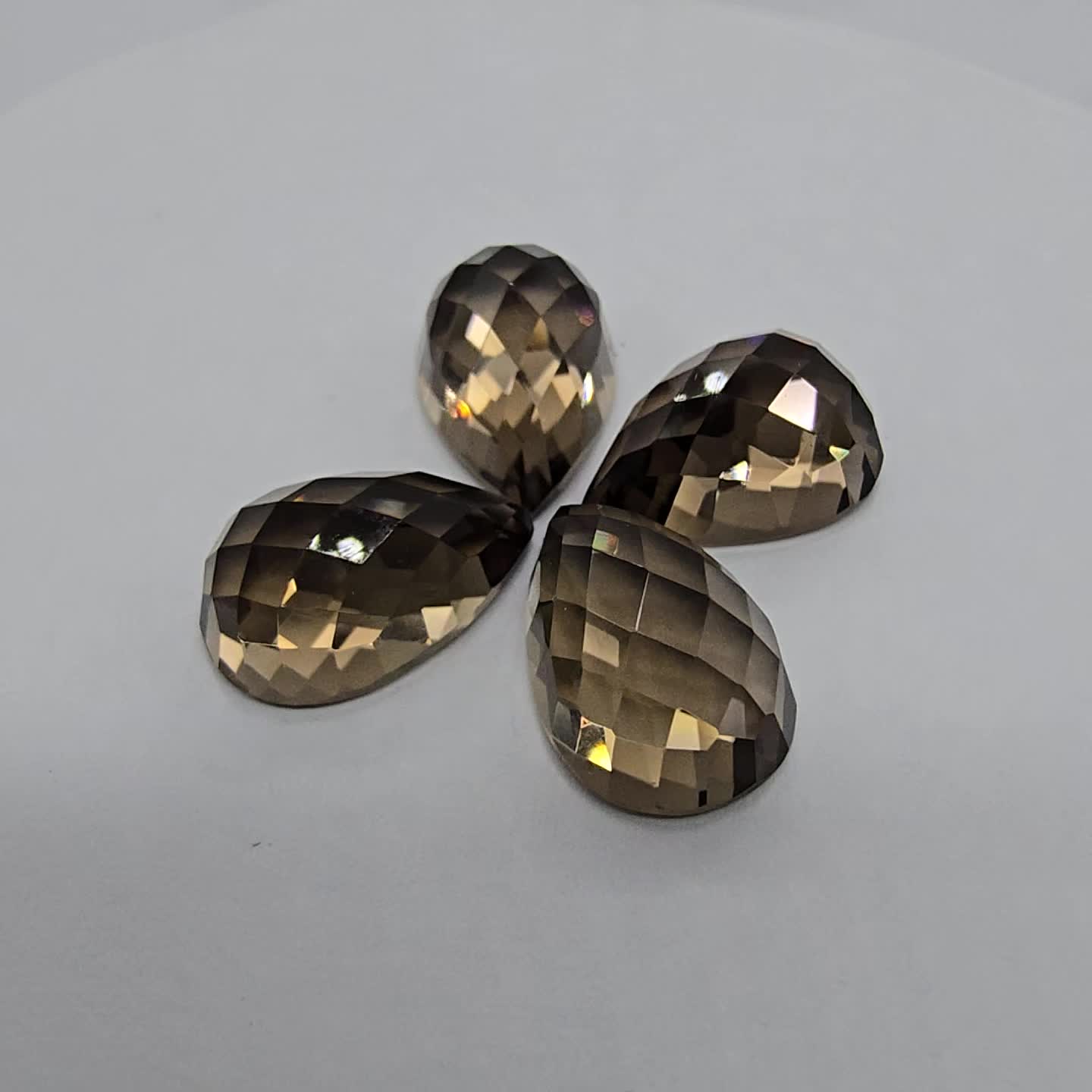 Anteprima video Lotto con 4 Quarzi Fume' Taglio Goccia 10x15 mm - 26,09 ct