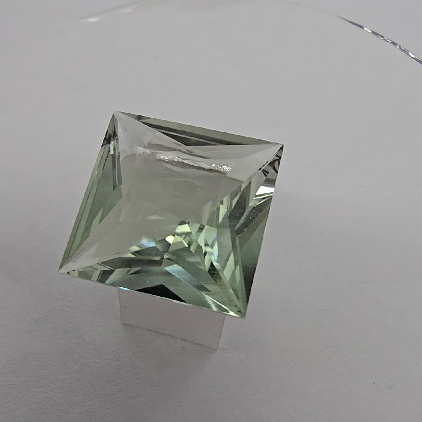 Anteprima video Prasiolite Ametista Verde  Taglio Princess 18x18 mm - 22,03 ct