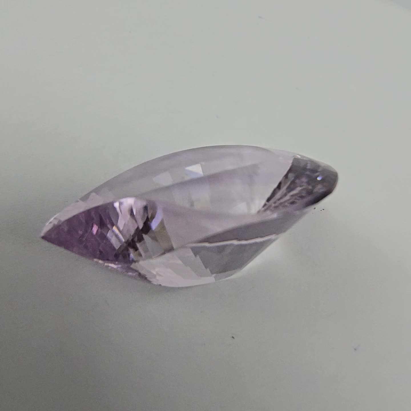 Anteprima video Ametista Taglio Goccia 18x24 mm - 20,29 ct