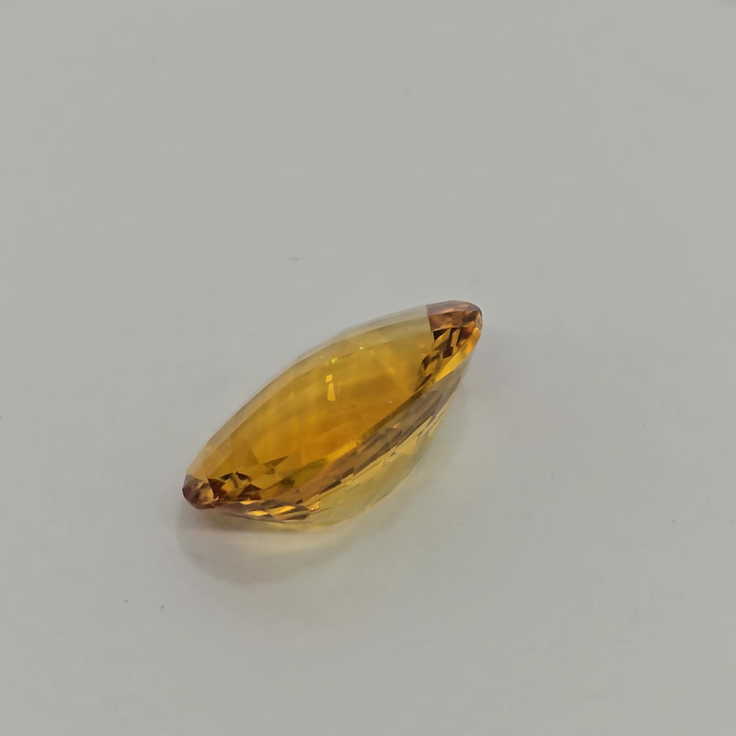 Anteprima video Citrino Ovale 20x15mm - 13,40 ct