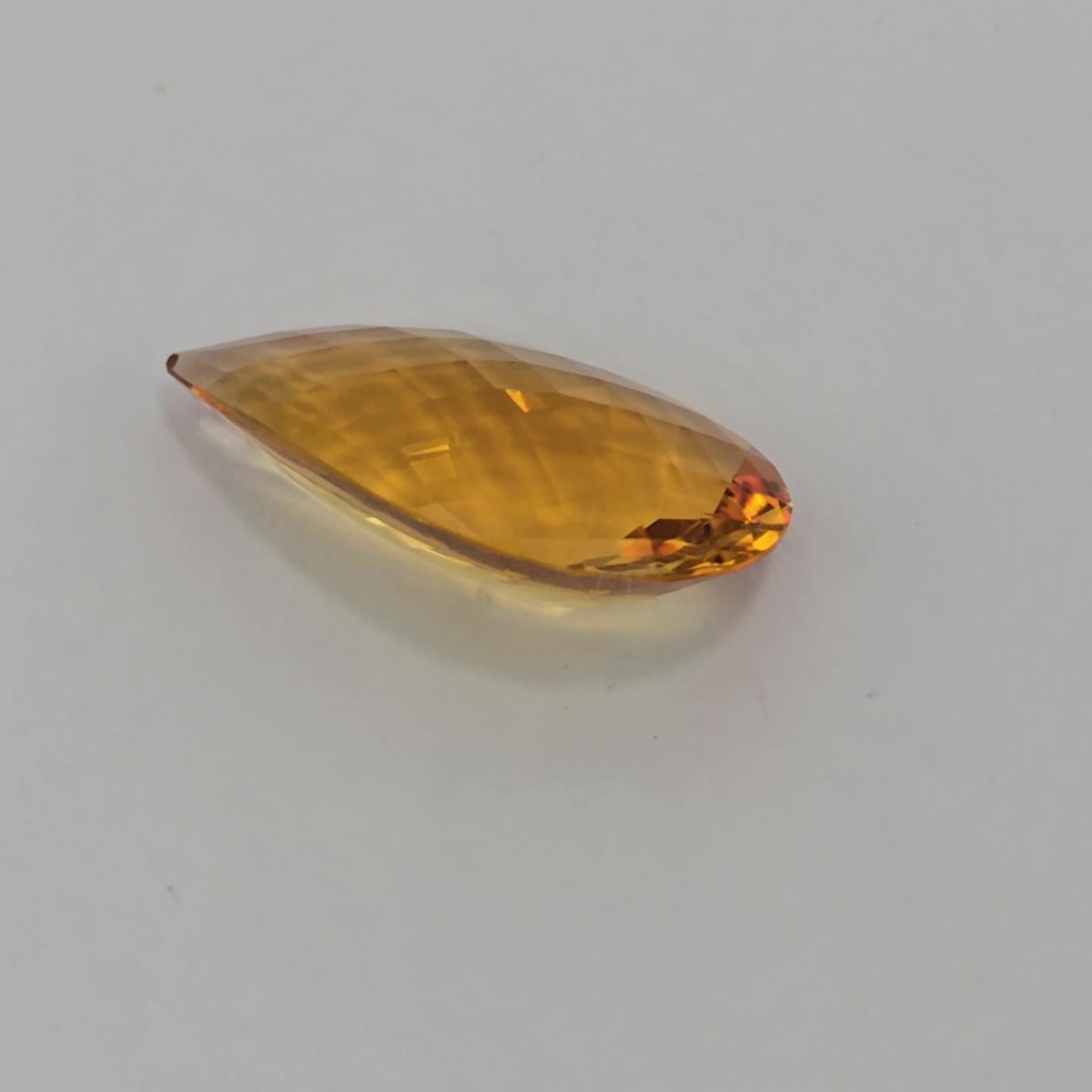 Anteprima video Citrino naturale Goccia 15x25mm - 14,65 ct