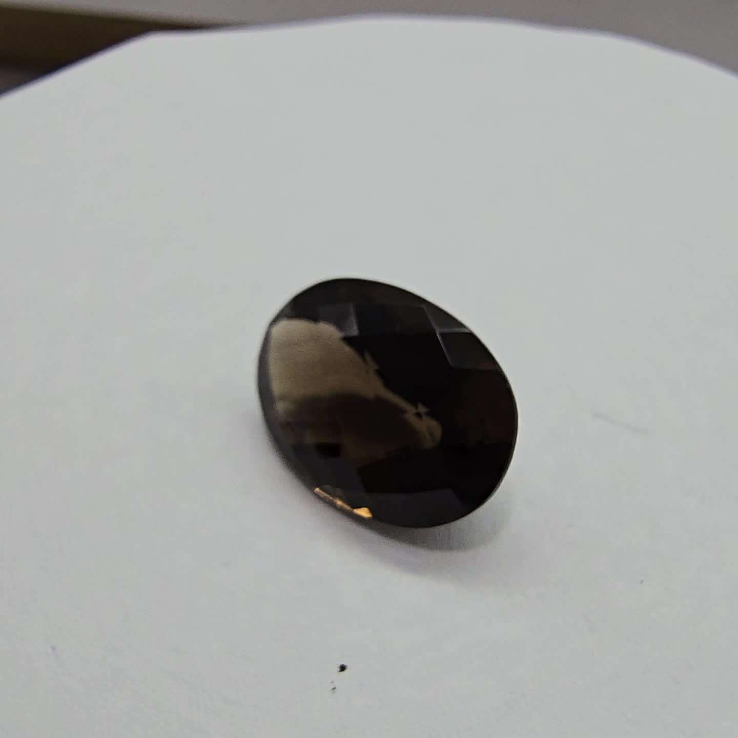 Anteprima video Quarzo Fum? Taglio Ovale 12 x 16 mm - 8,00 ct
