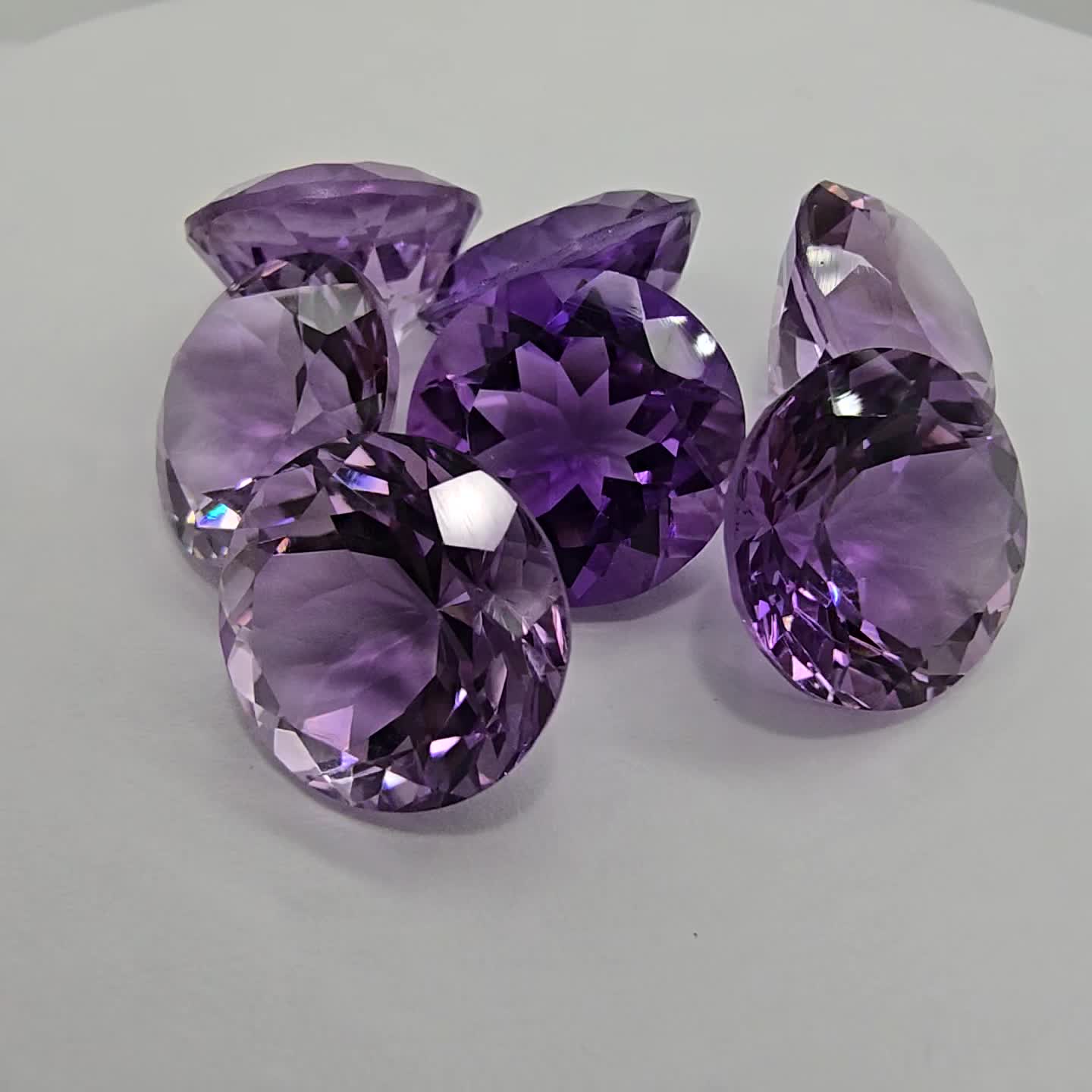 Anteprima video Lotto 7 Ametiste Taglio Rotondo 14 mm - 63,52 ct