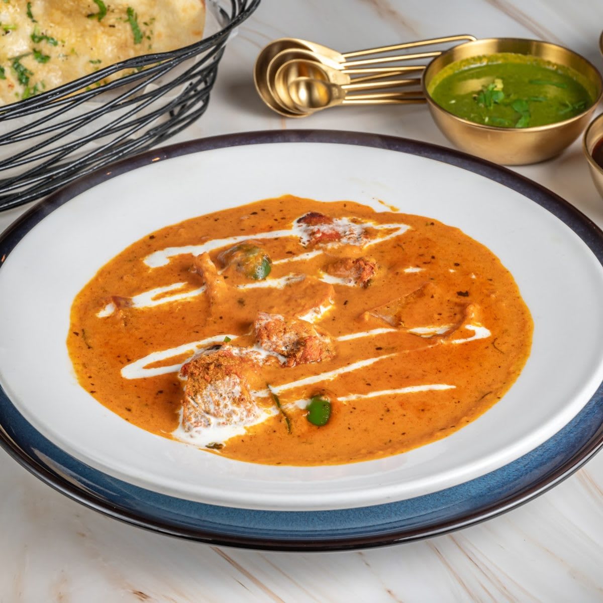 Butter chicken with naan