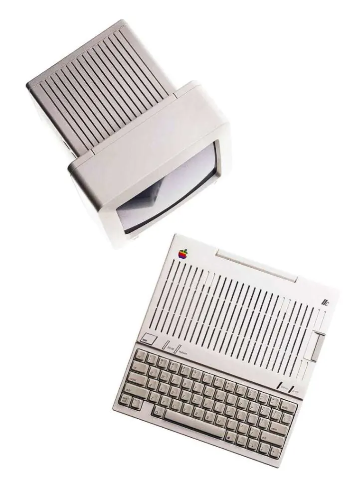 Apple IIc, 1983 | Ā© frog design, Hartmut Esslinger