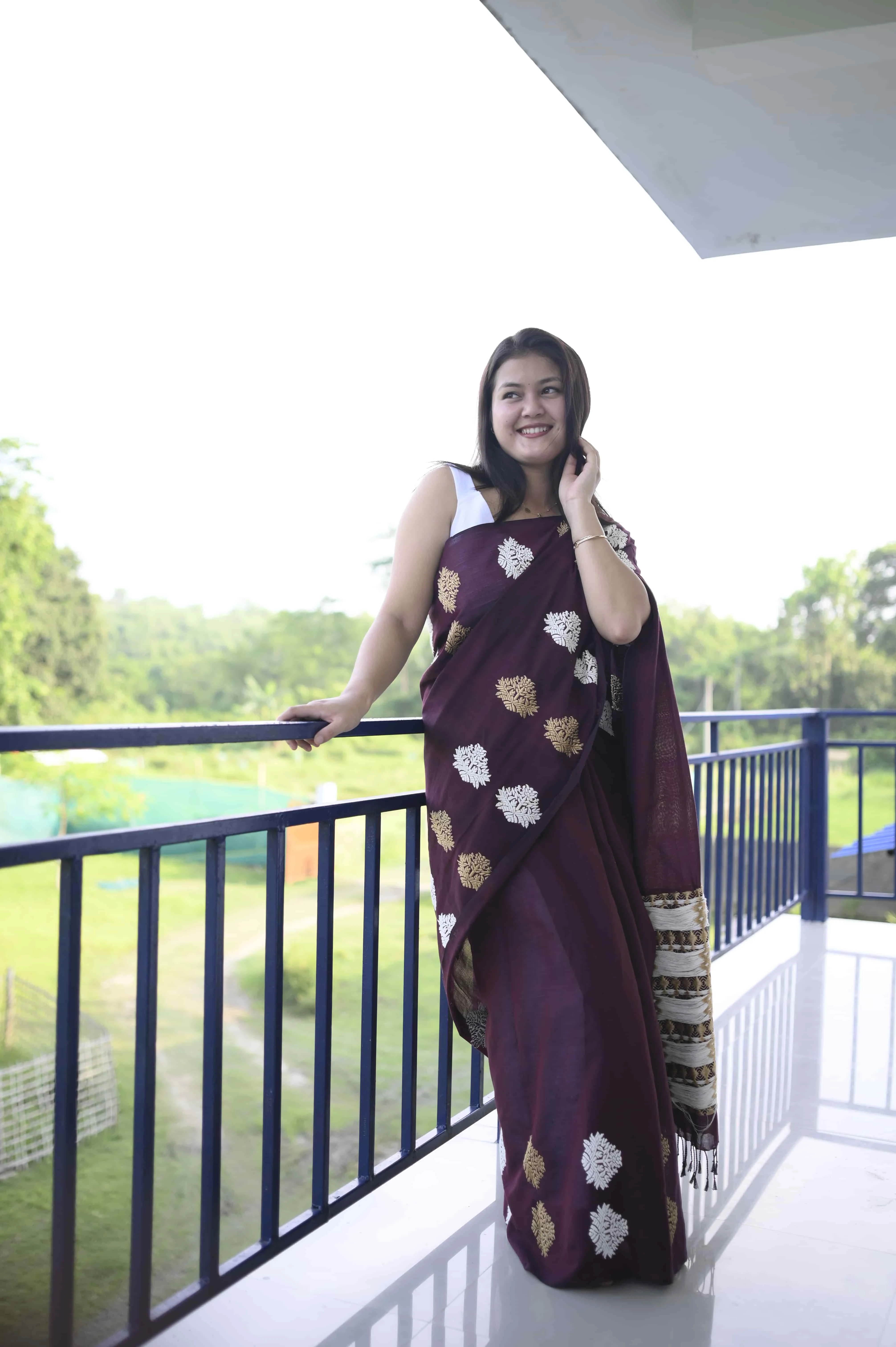 Xondhya , Assamese Handloom Maroon Cotton Saree with flower Motifs