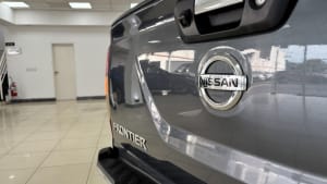 Nissan FRONTIER 4X2 XE MT miniatura 6