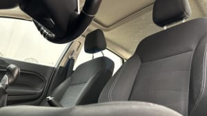 Ford FIESTA KINETIC DESIGN SE PLUS miniatura 5