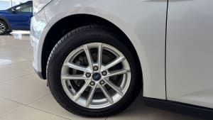 Ford FOCUS SE 5P miniatura 5