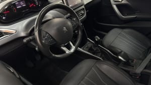 Peugeot 2008 FELLINE miniatura 6