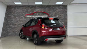 Peugeot 2008 FELLINE miniatura 7