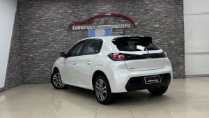 Peugeot 208 FELINE miniatura 8