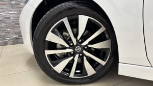 Nissan SENDRA EXCLUSIVE miniatura 16