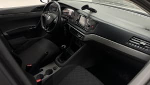 Volkswagen POLO TRENDLINE MT miniatura 16