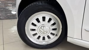 Volkswagen UP.! WHITE EDITION miniatura 16