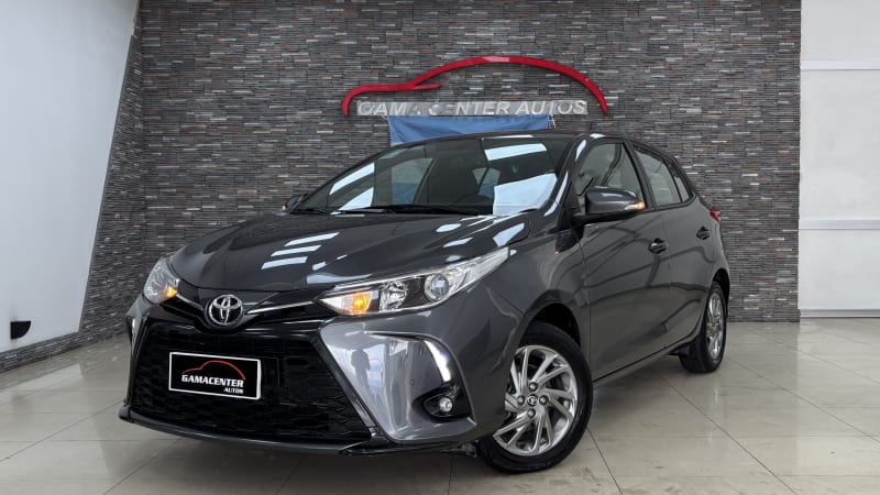 Toyota YARIS 2024