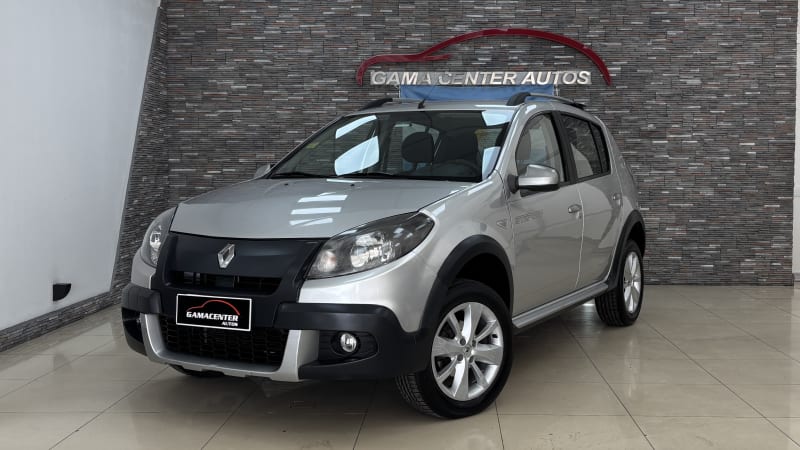 Renault SANDERO 2012