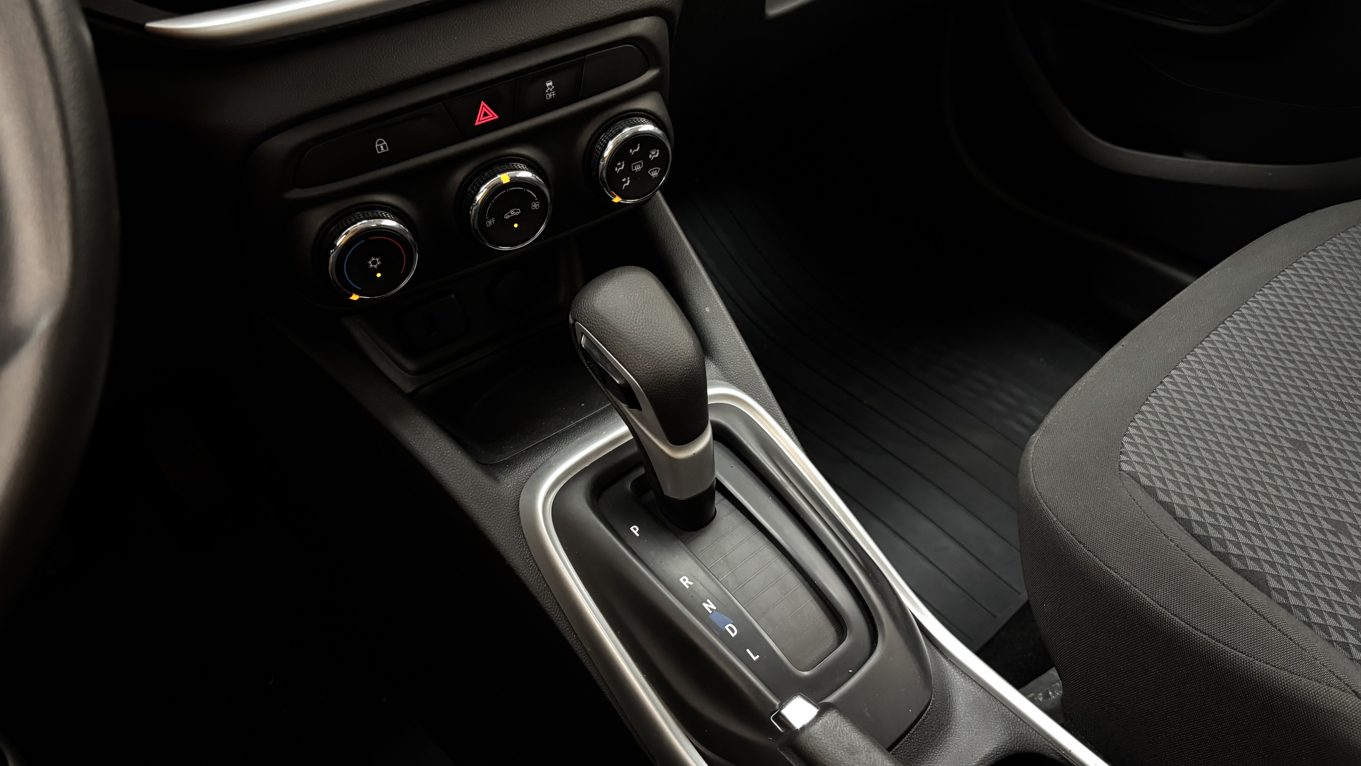 Chevrolet TRACKER LT AT TURBO miniatura 4