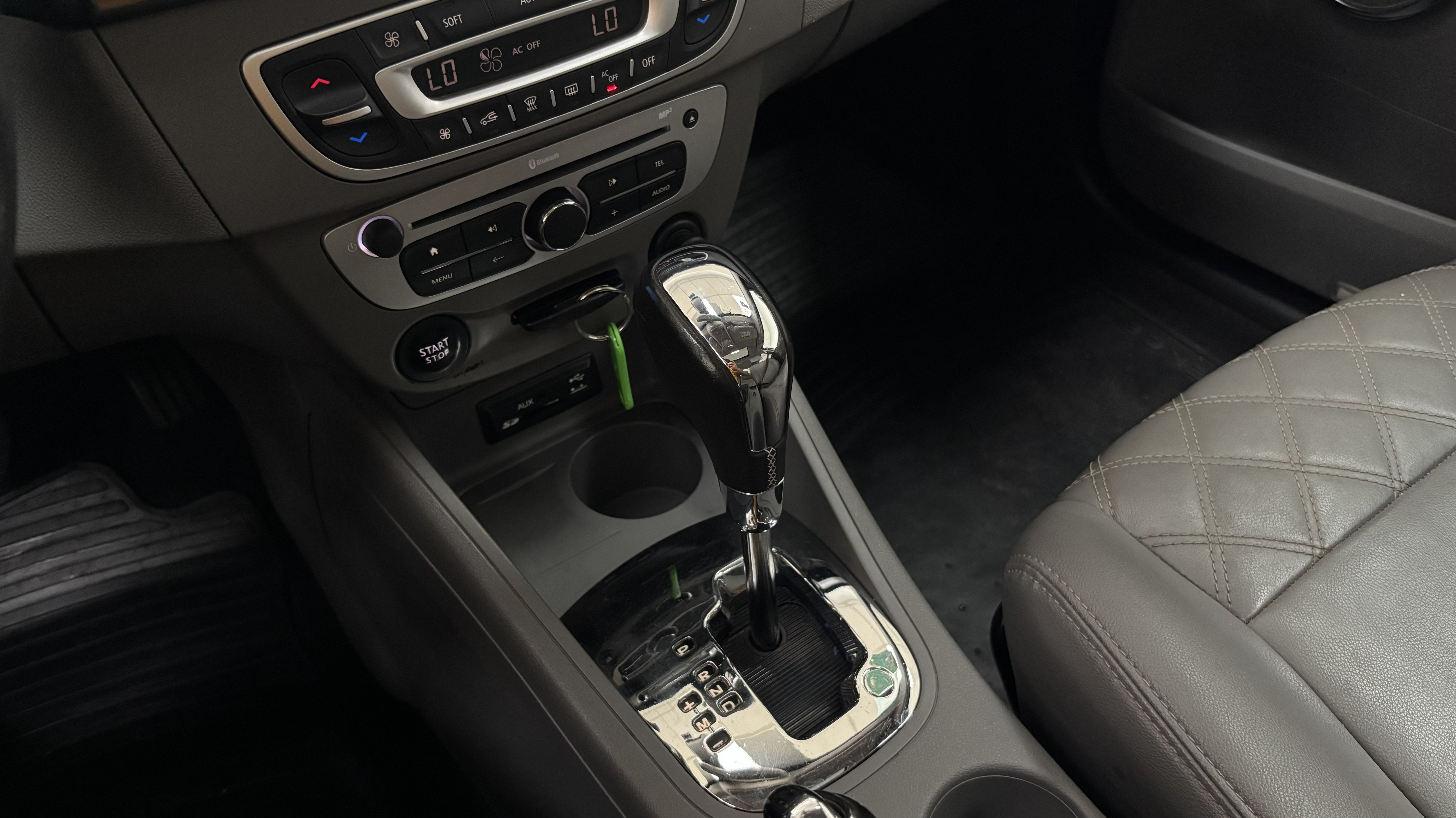 Renault FLUENCE PRIVILÈGE miniatura 4