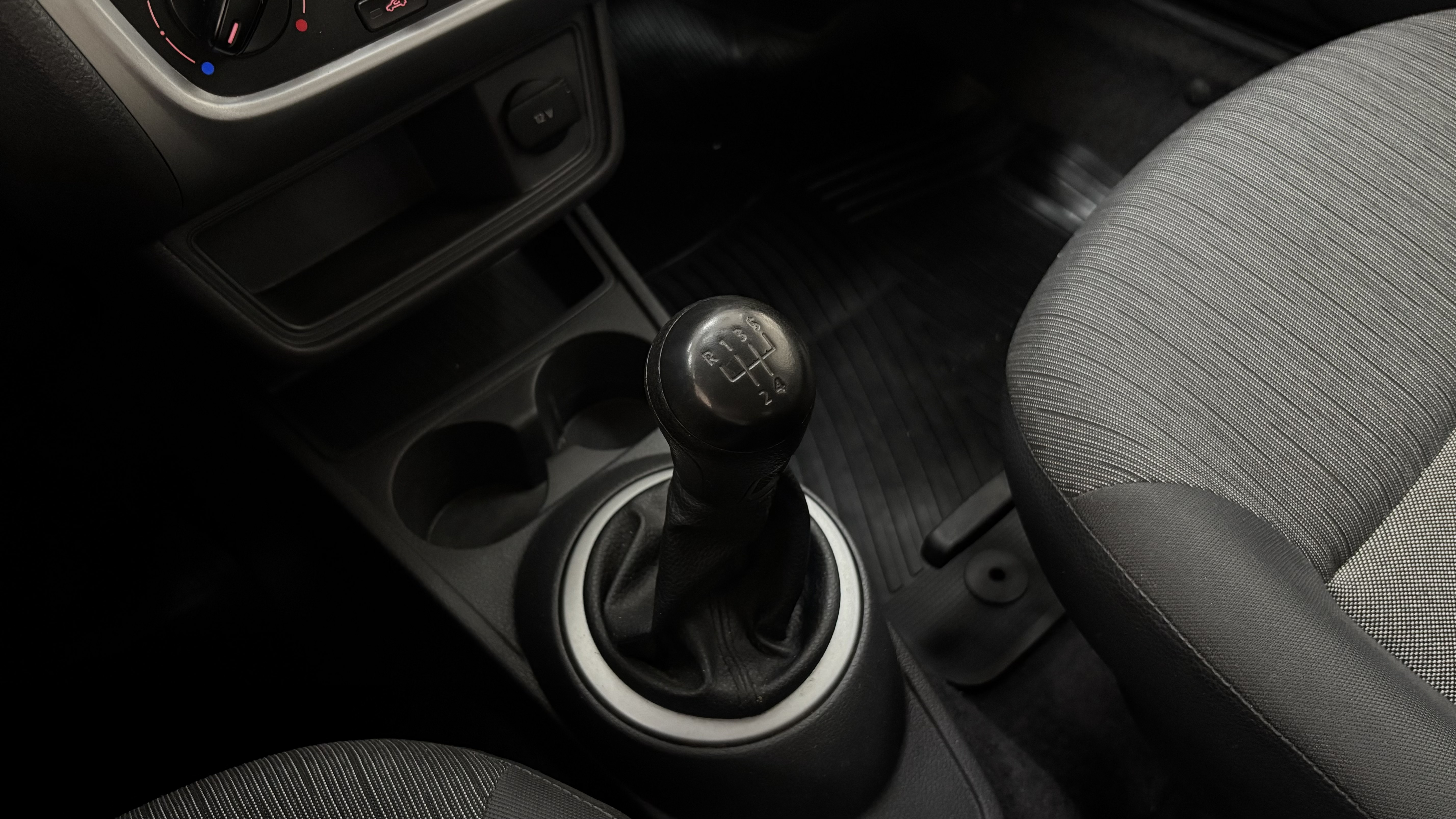 Volkswagen GOLTREND 3P miniatura 4