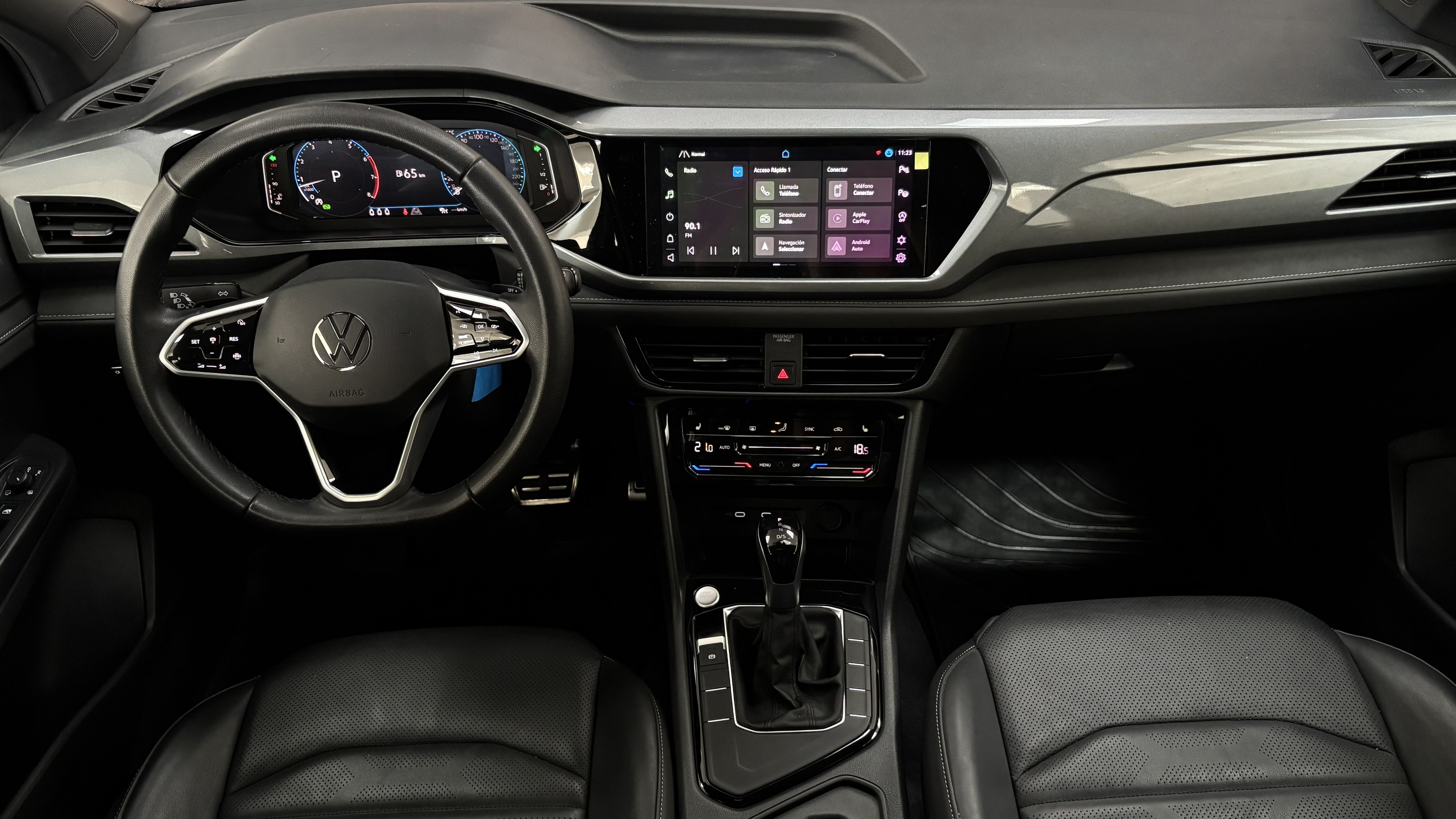 Volkswagen TAOS HIGHLINE 250 TSI miniatura 3