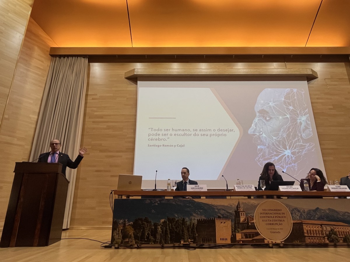 El fabricante de honradez: Antonio Arias, Cajal y la auditoría alotrópica