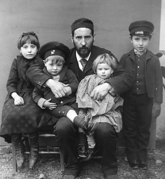 Cajal, Enriqueta y el Tifus