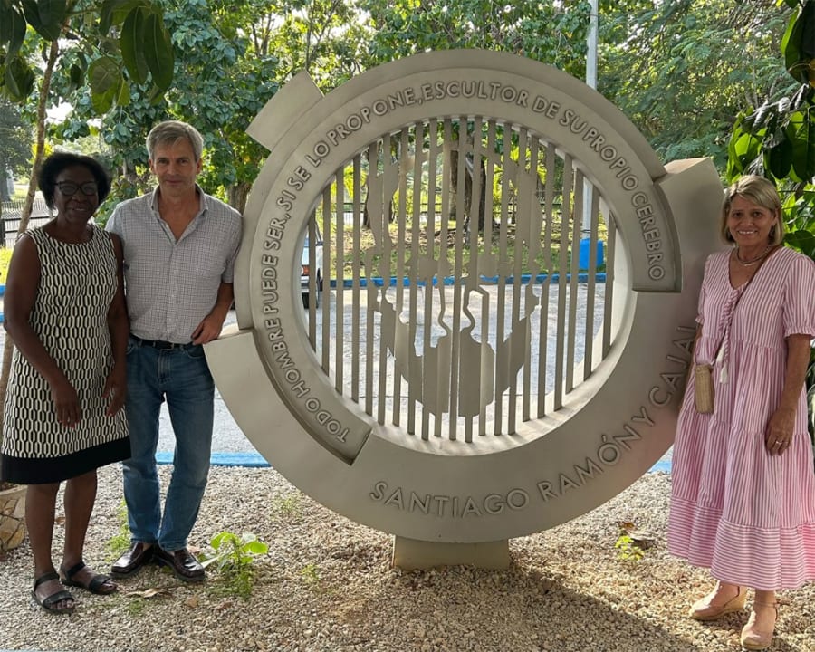 Cajal en La Habana. María Robinson, Mª Antonieta Bobes y Juanjo Rubio