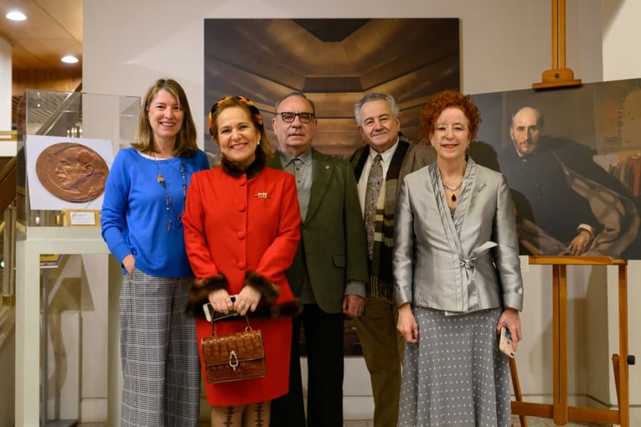Con Elena Giné, Pedro Ramón y Cajal y Juan de Carlos