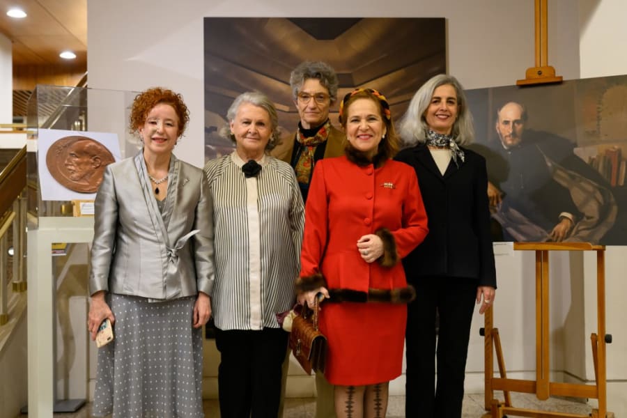 Con María Urioste Ramón y Cajal, Lucrecia Benlliure y Beatriz Lorente-Sorolla
