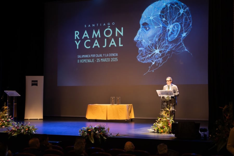 El rector Juan Manuel Corchado durante su intervención en las II jornadas Salamanca: por Cajal y la Ciencia
