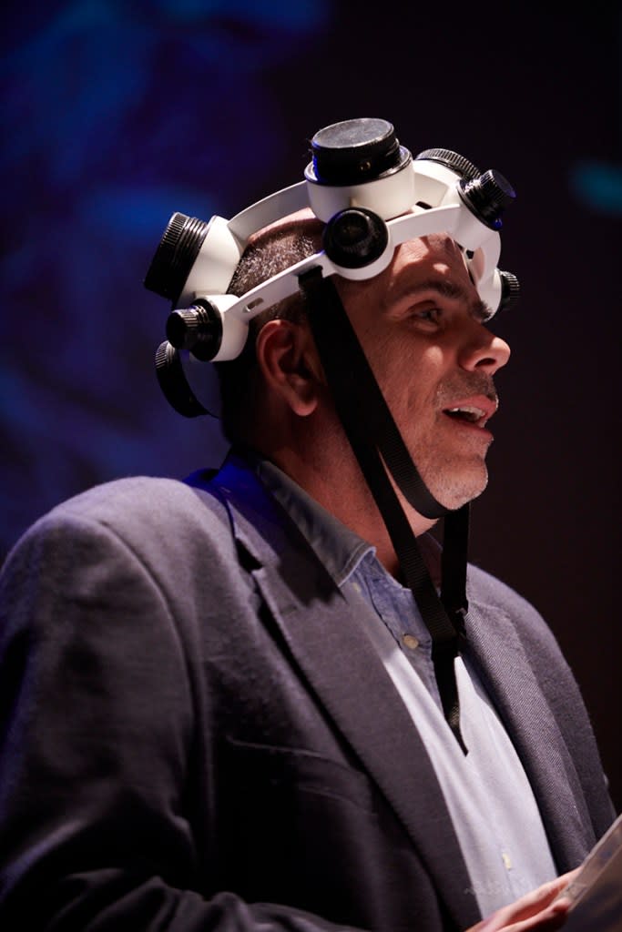 Antonio Oliviero: Responsable del grupo de exploración funcional y neuromodulación del sistema nervioso. Jefe del área de Neurología del Hospital Nacional de Parapléjicos.