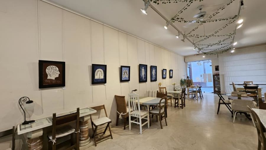 Interior de Espacio Abierto Jerez mostrando la exposición 