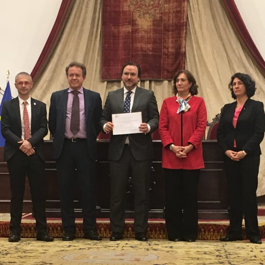 Ceremonia de entrega del certificado de inscripción del 