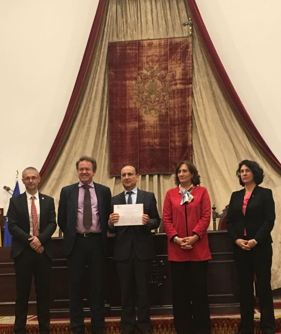 Ceremonia de entrega de diploma de inscripción del 