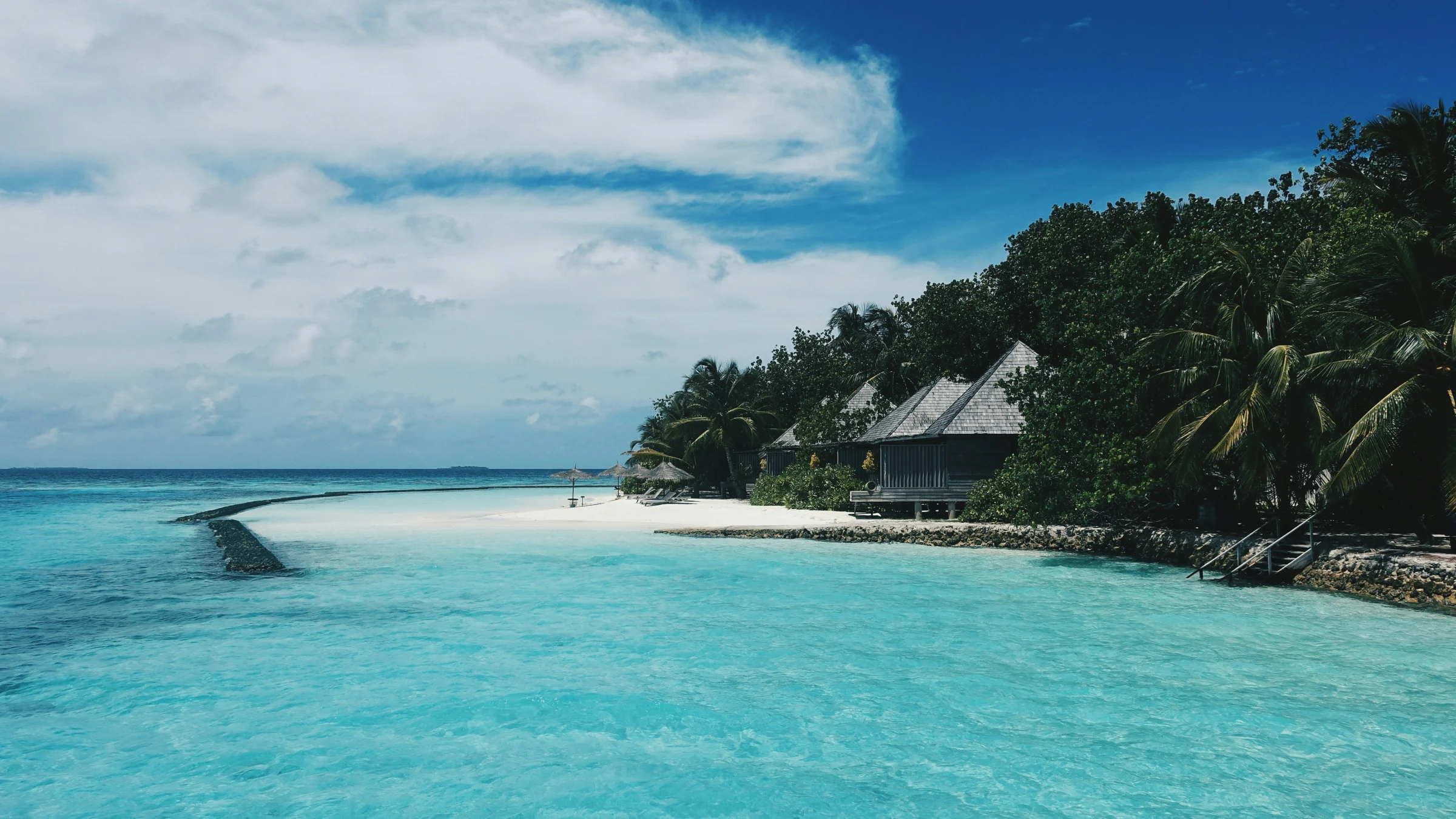Prachtig wit strand in de Malediven